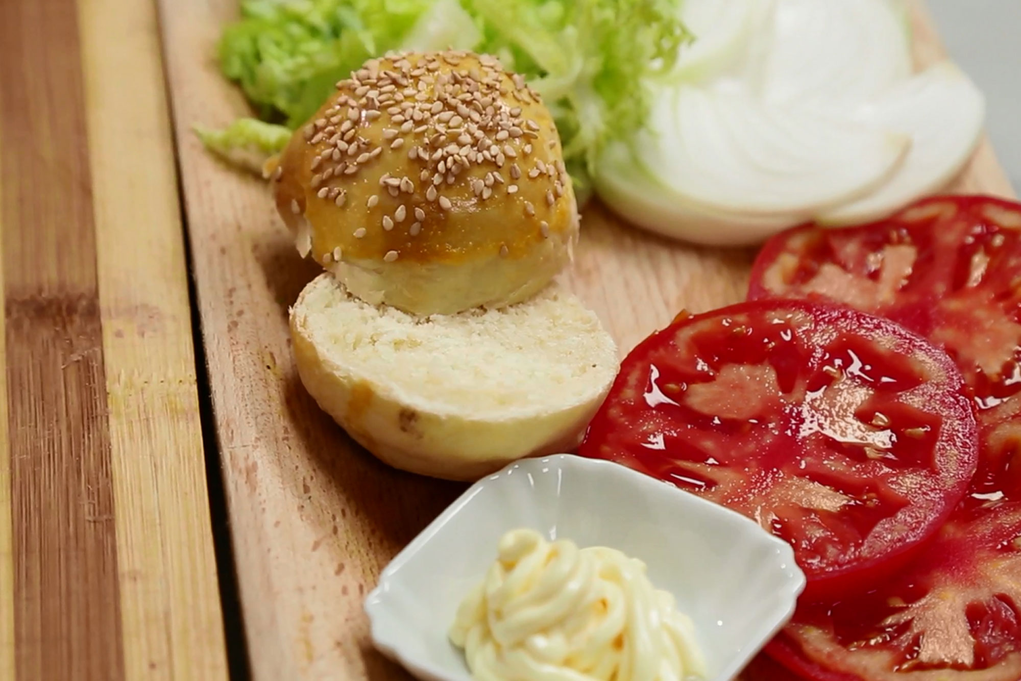 Scuola di cucina: pane per hamburger, come prepararlo