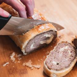 Polpettone al forno ripieno di formaggio e prosciutto